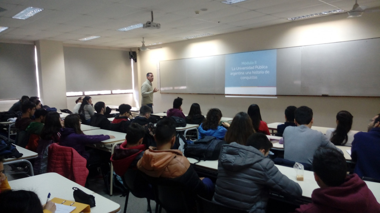 imagen Comenzó "Ser estudiante de la UNCuyo", el curso  virtual para estudiantes de FCAI