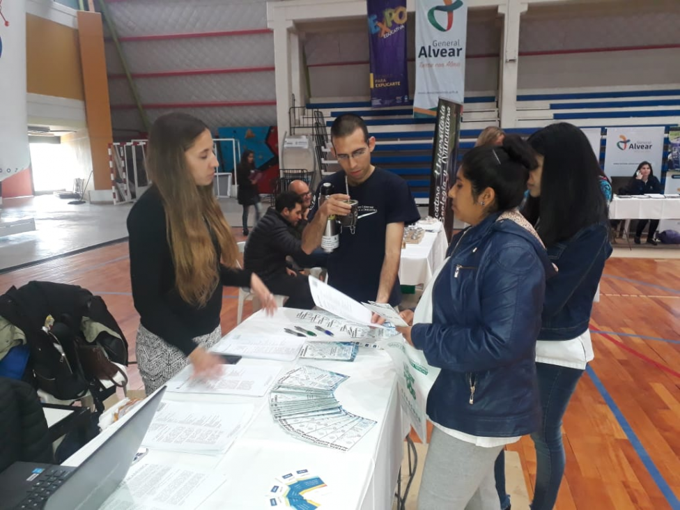 imagen La FCAI dijo presente en la  Expo Educativa 2018 de General Alvear