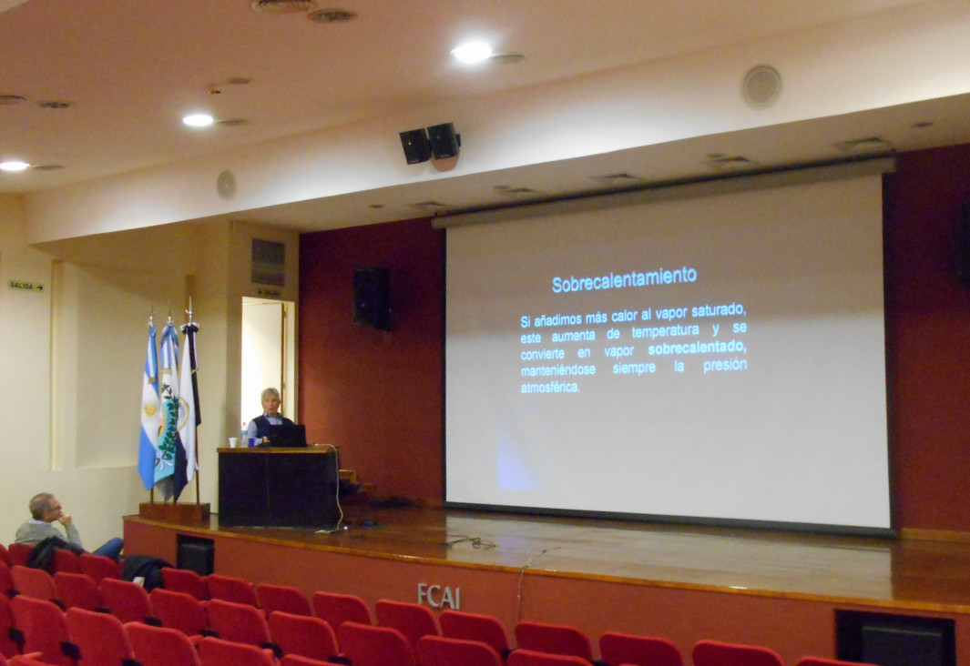 imagen Culminó el curso dictado por los Ingenieros Claudio Grajewer y José García Coto