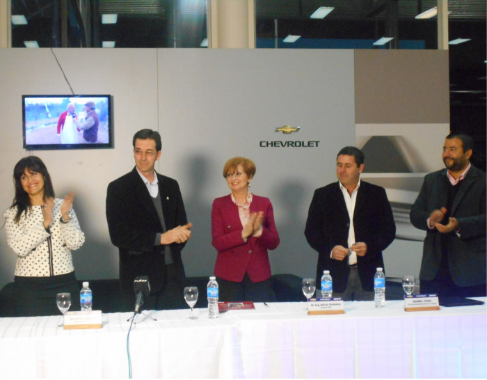 imagen Se oficializó el acuerdo con el CCT "Guillermo Catalán" y AMSAT