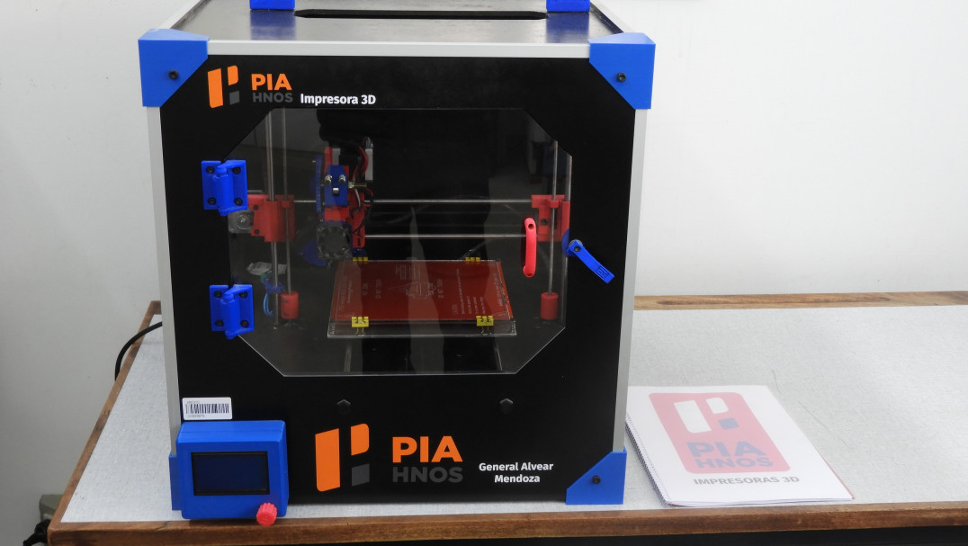 imagen La FCAI adquirió una impresora 3D