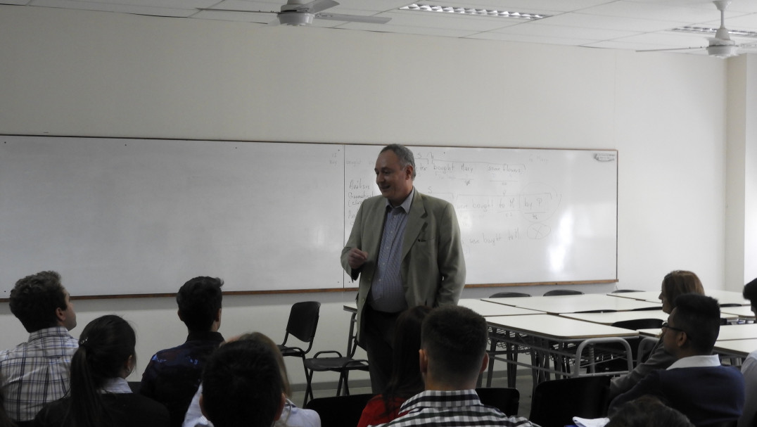 imagen  Carlos Horacio Serrano, Gerente General de Tassaroli S.A, brindó una charla en la FCAI