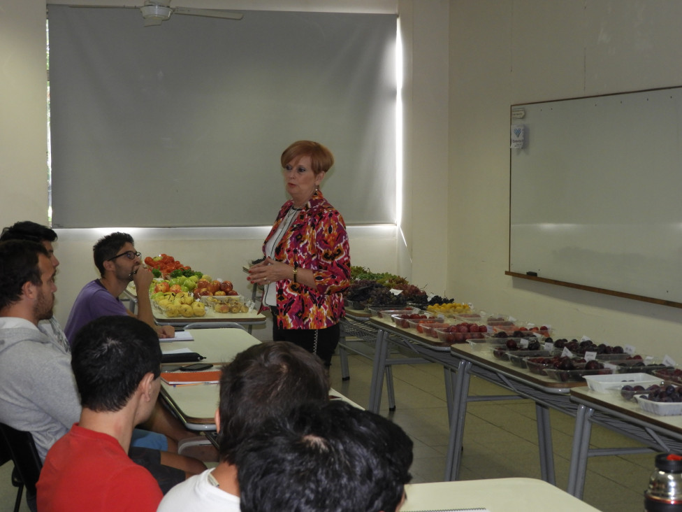 imagen Inició el curso – taller "Ingeniería de Productos Frutihortícolas 2018 en la FCAI"