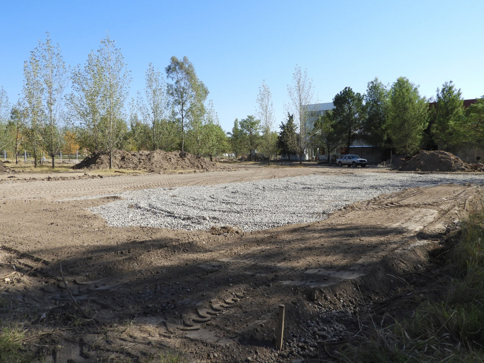 imagen Comenzaron las obras de construcción del playón deportivo de la FCAI