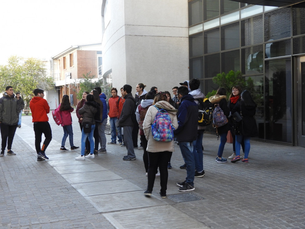 imagen Nos visitó la escuela Polimodal Islas Malvinas de San Rafael