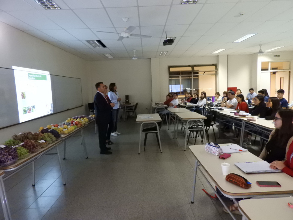 imagen Inició el curso – taller "Ingeniería de Productos Frutihortícolas 2019 en la FCAI"