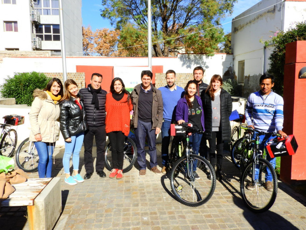 imagen Se entregaron bicicletas a estudiantes