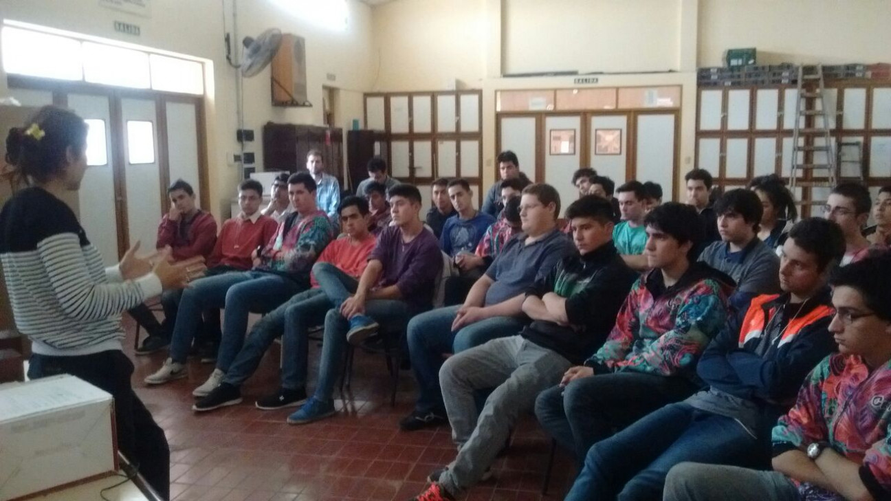 imagen Extensión visitó la escuela Reynaldo Merín y el colegio Cristo Redentor