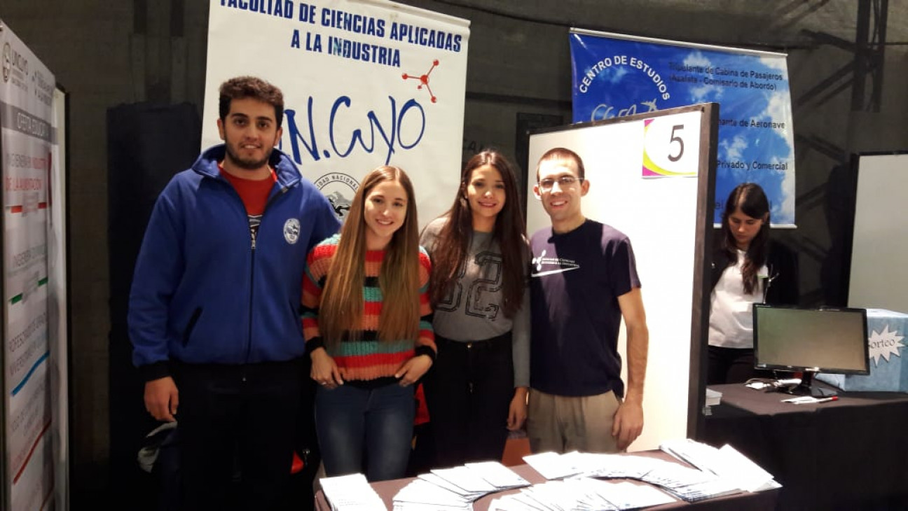 imagen La FCAI presente en la Expo Uni de San Carlos de Bariloche