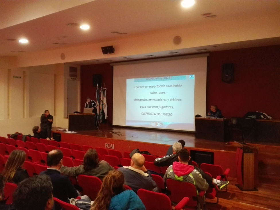 imagen Apertura del Nacional de Clubes de Balonmano en la FCAI