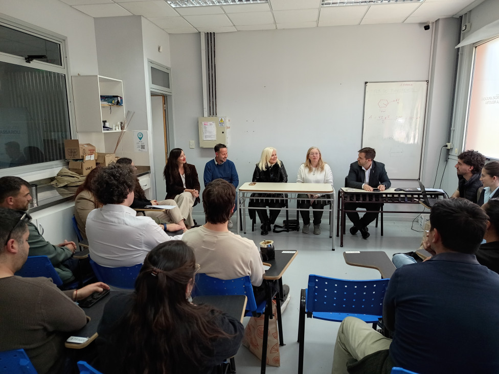 imagen El CFI realizó un conversatorio sobre desarrollo productivo y turístico en el Parque Científico Tecnológico de la FCAI